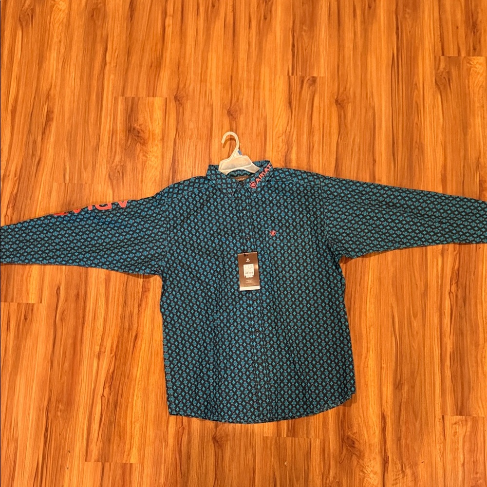 Ariat Men's Teal and Pink Patterned Button Down Shirt